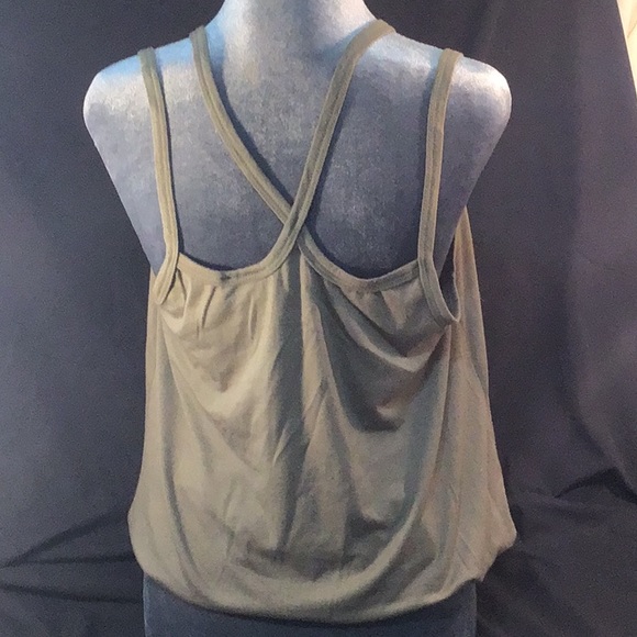 🌼Vintage 90’s 🌼 Fang Glam embellished strapy tank size large - Picture 3 of 6